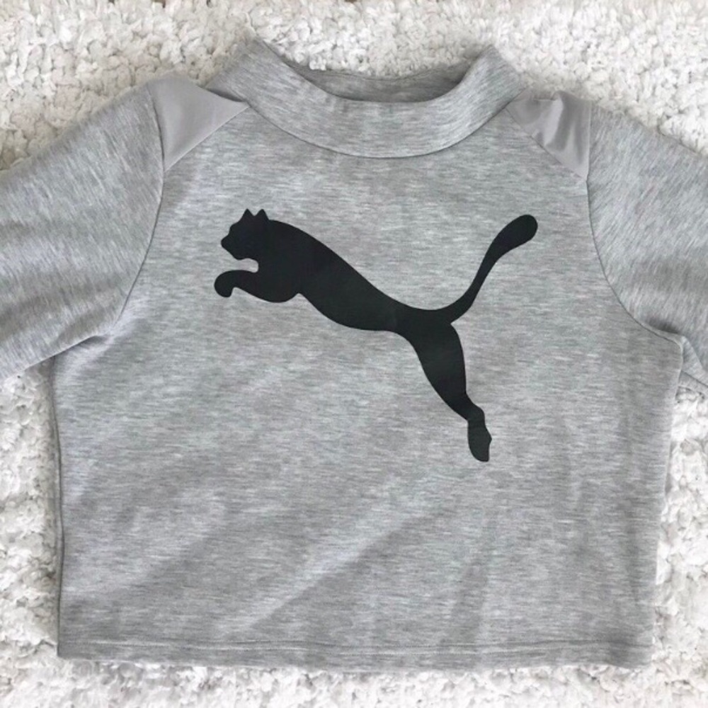 heather grey Puma crop top